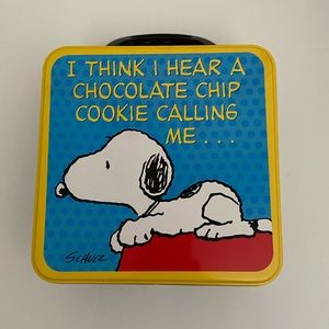 *New without tags*. Peanuts Snoopy Square Tin Tote #85170